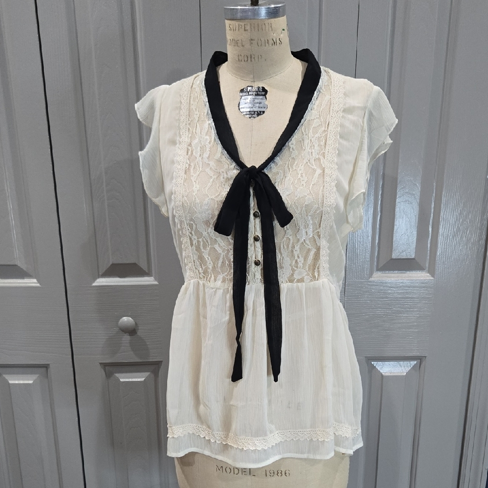EEGANT LACE AND CHIFFON CREAM BLOUSE WITH BLACK DETAILING
